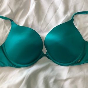 Victoria’s Secret very sexy push-up